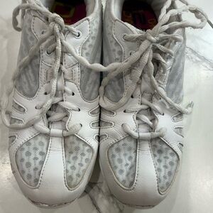 Varsity Last Pass White and Gray Athletic Cheer Shoes
